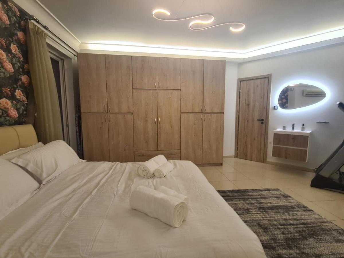 Sunny Home Private Jacuzzi Hydromassage Acropolis & Lycabettus Far View Parking 300M Metro Peristeri Athènes Extérieur photo