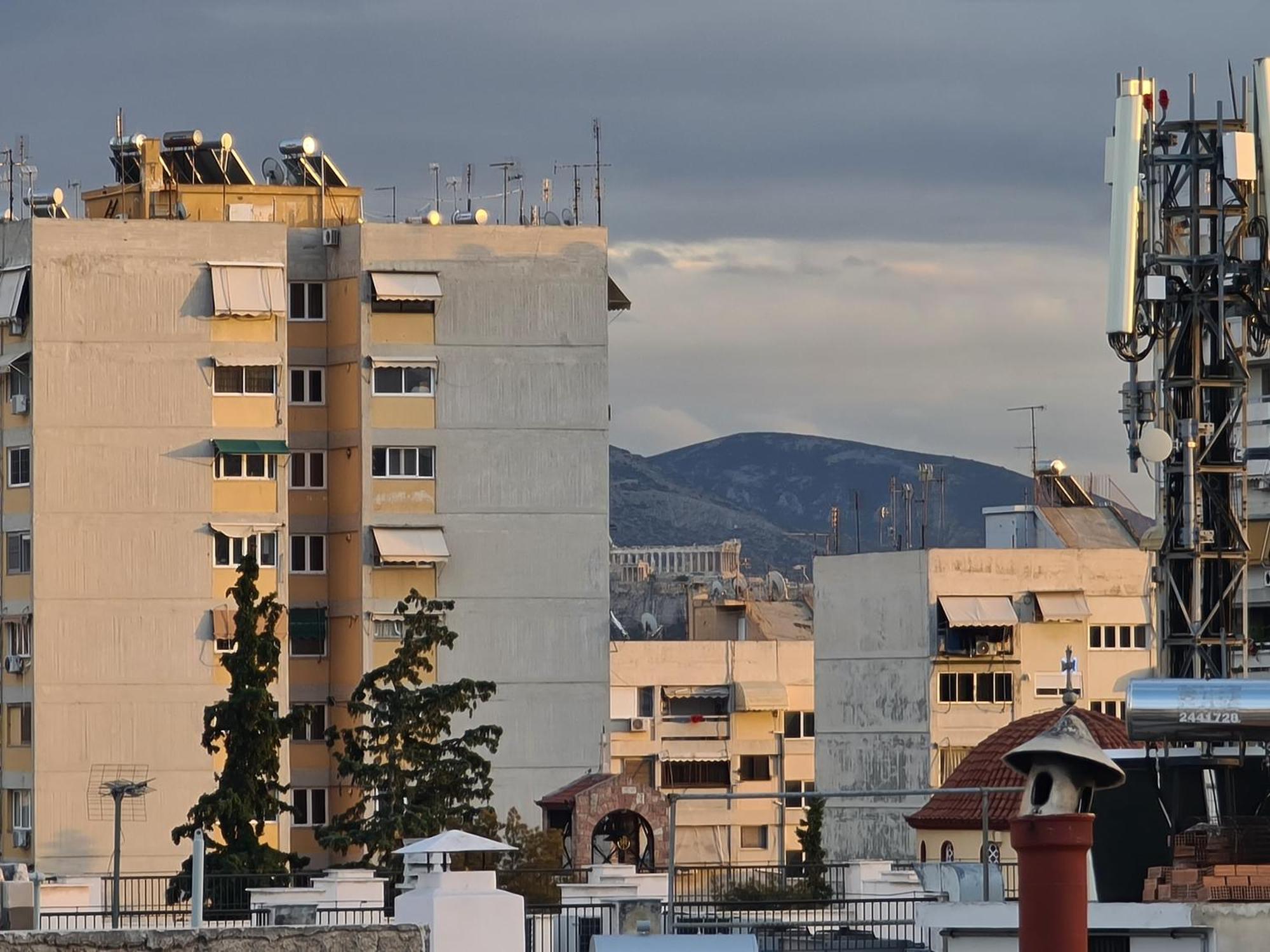 Sunny Home Private Jacuzzi Hydromassage Acropolis & Lycabettus Far View Parking 300M Metro Peristeri Athènes Extérieur photo