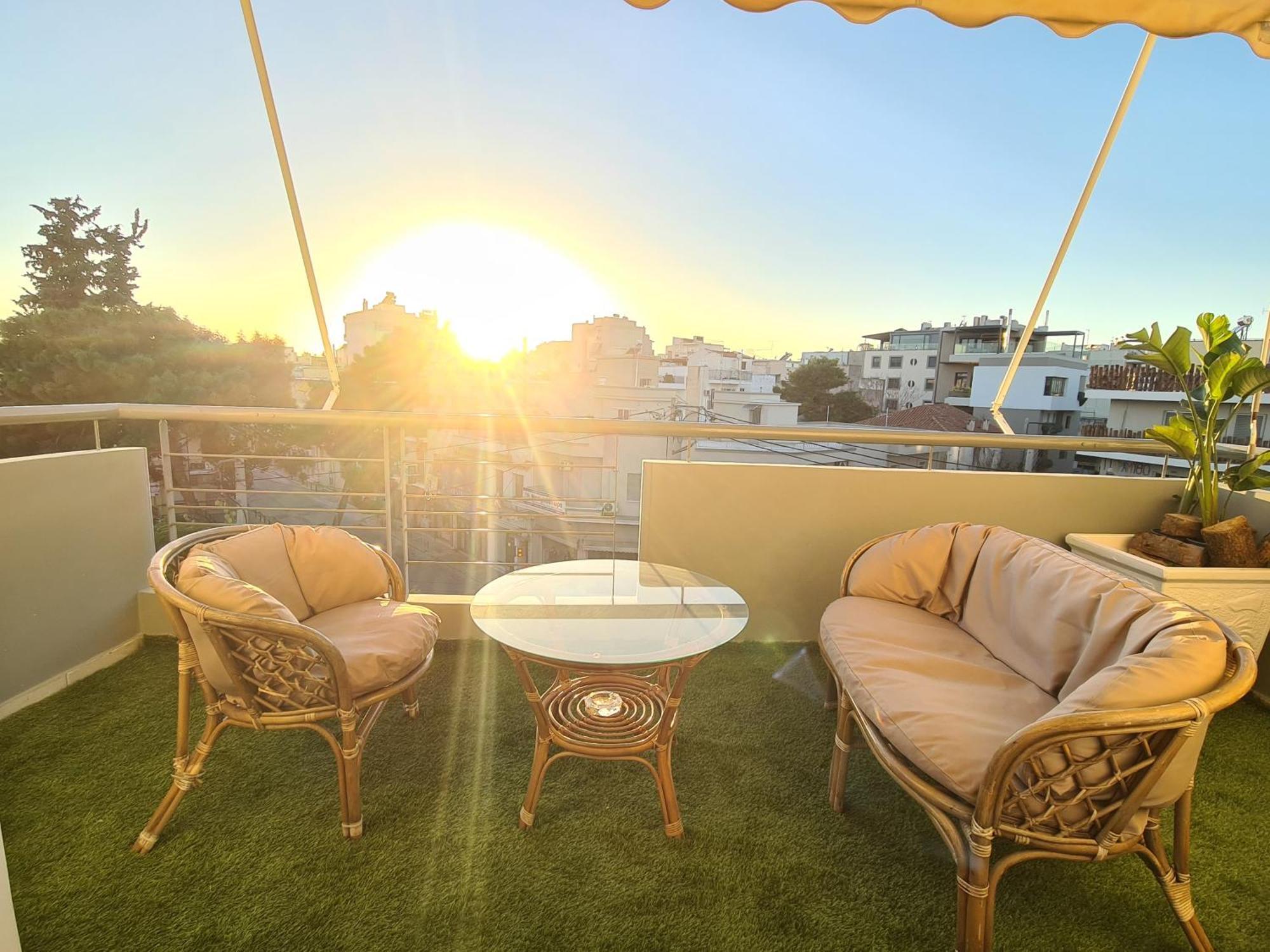Sunny Home Private Jacuzzi Hydromassage Acropolis & Lycabettus Far View Parking 300M Metro Peristeri Athènes Extérieur photo