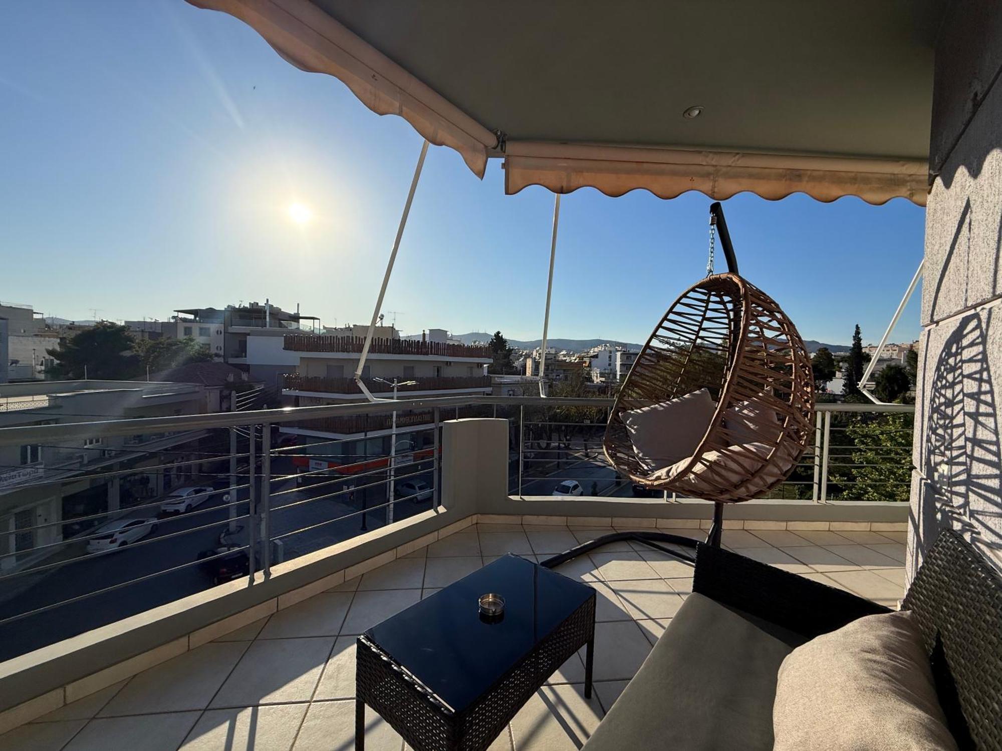 Sunny Home Private Jacuzzi Hydromassage Acropolis & Lycabettus Far View Parking 300M Metro Peristeri Athènes Extérieur photo
